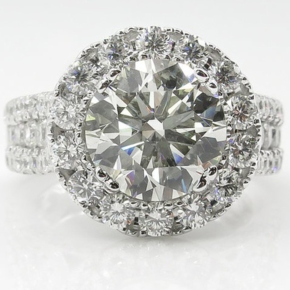 Gorgeous Brilliant White 8.5ct Ring *NWT* - Picture 3 of 4